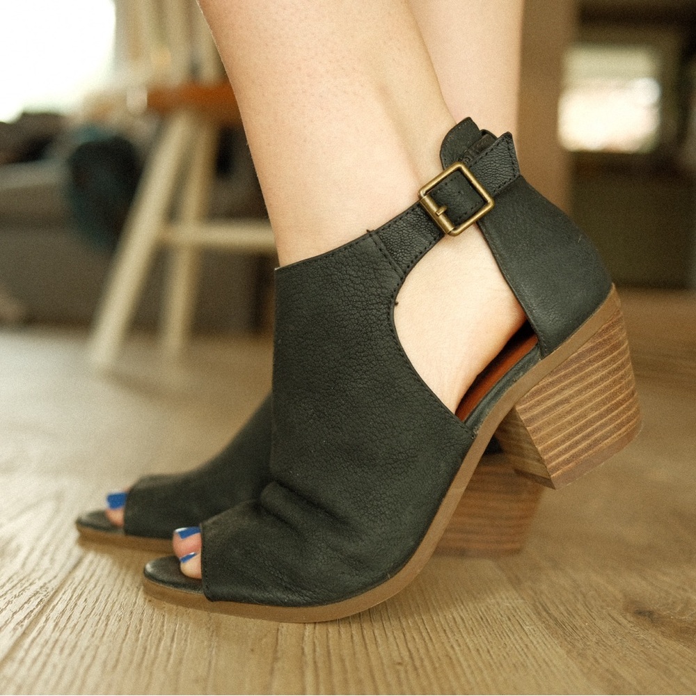 Lucky Brand Leather Peep Toe Booties Size 6.5